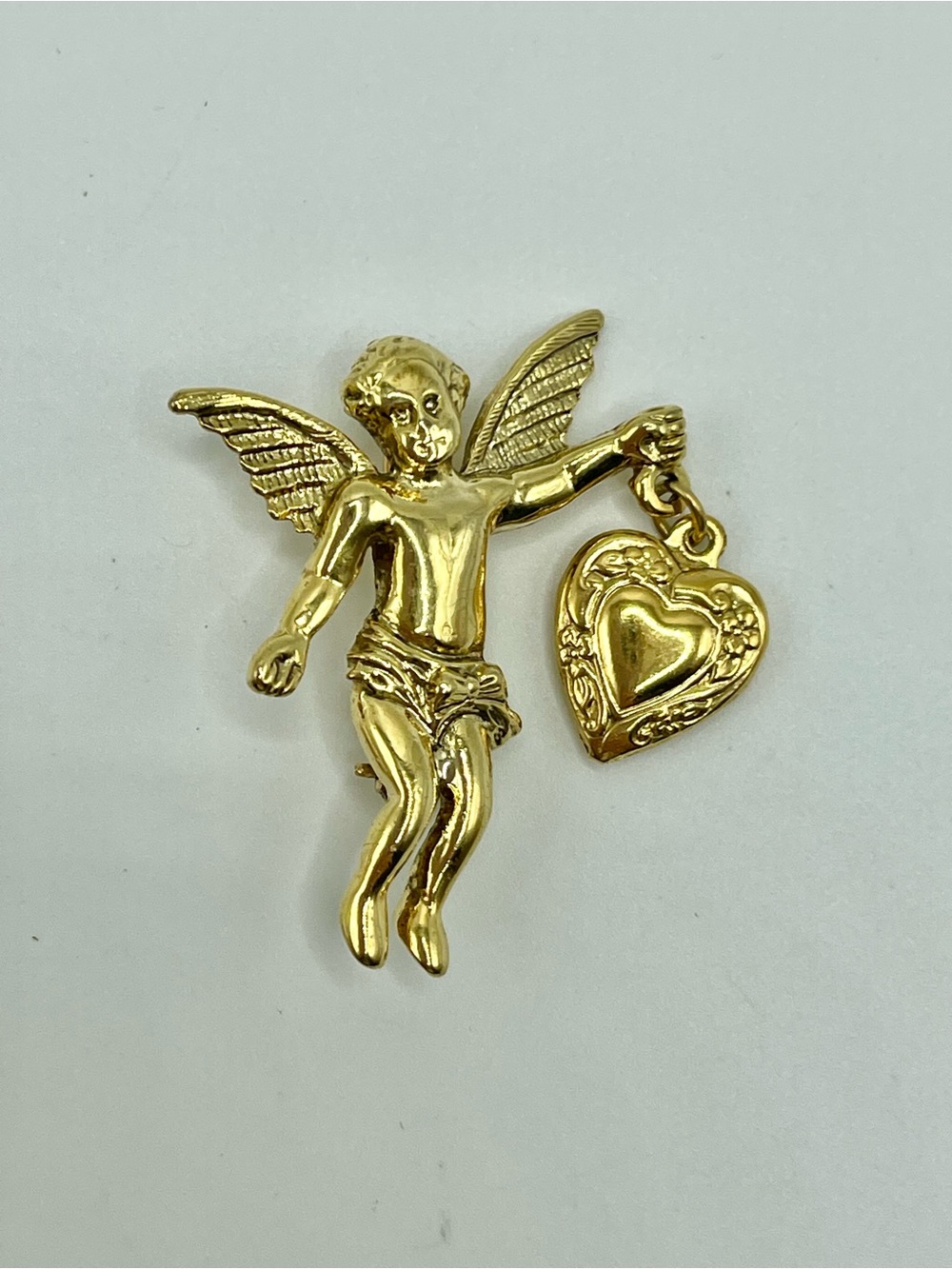 1928 Gold Tone Angel Cherub Brooch with Heart Charm Dangle